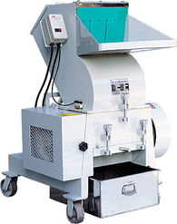 塑料破碎機(jī)2.2kw價(jià)格 塑料破碎機(jī)2.2kw型號(hào)規(guī)格